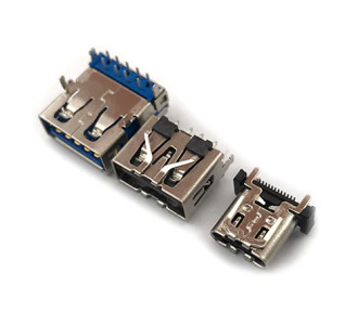 Ανταλλακτικές θύρες USB Type-C & 2x USB SPPS5-0007 για το PlayStation 5 Ανταλλακτικές θύρες USB Type-C & 2x USB SPPS5-0007 για το PlayStation 5